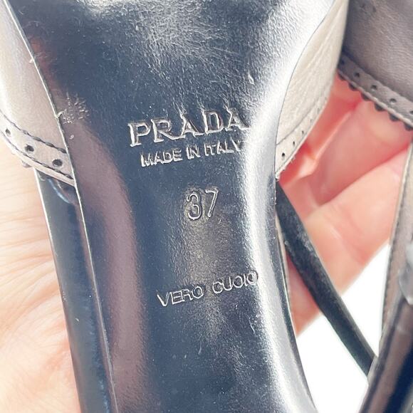 Vintage Prada Gray and Black Brogue Oxford Pointed Toe Mary Jane Heels IT 37 - Picture 11 of 11
